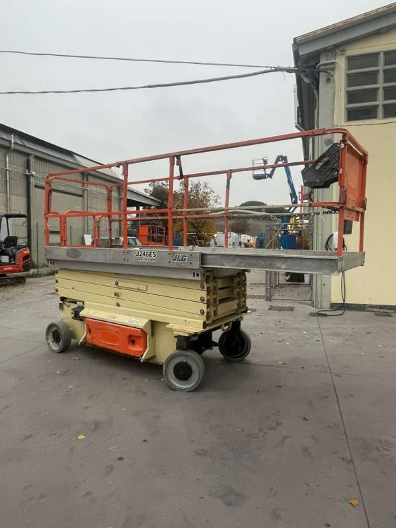 JLG 3246ES - Ψαλιδωτό ανυψωτικό: φωτογραφία 4 JLG 3246ES - Ψαλιδωτό ανυψωτικό: φωτογραφία 4