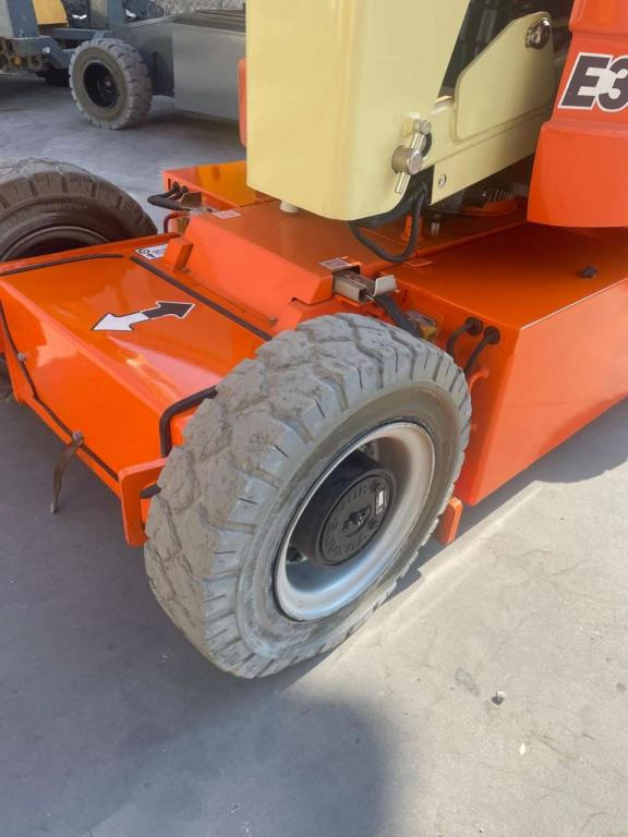 JLG E300AJP - Καλαθοφόρο ανυψωτικό: φωτογραφία 4 JLG E300AJP - Καλαθοφόρο ανυψωτικό: φωτογραφία 4