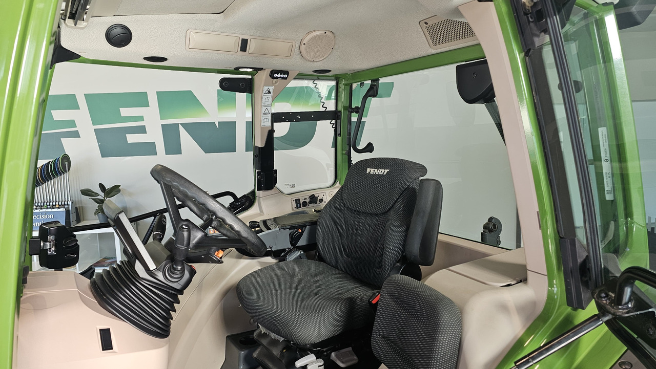FENDT 211S VARIO - Τρακτέρ: φωτογραφία 5 FENDT 211S VARIO - Τρακτέρ: φωτογραφία 5
