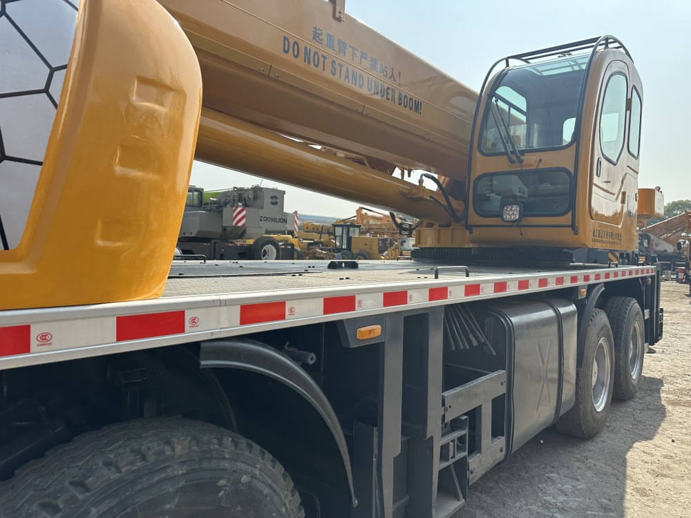 XCMG QY35K xct35l5 qy35k5c 35 ton truck crane - Τηλεσκοπικός γερανός: φωτογραφία 5 XCMG QY35K xct35l5 qy35k5c 35 ton truck crane - Τηλεσκοπικός γερανός: φωτογραφία 5