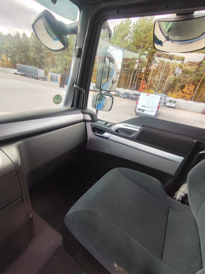 Φορτηγό αυτοκινητάμαξα για τη μεταφορά βαρέως εξοπλισμού MAN TGL: φωτογραφία 29 Φορτηγό αυτοκινητάμαξα για τη μεταφορά βαρέως εξοπλισμού MAN TGL: φωτογραφία 29