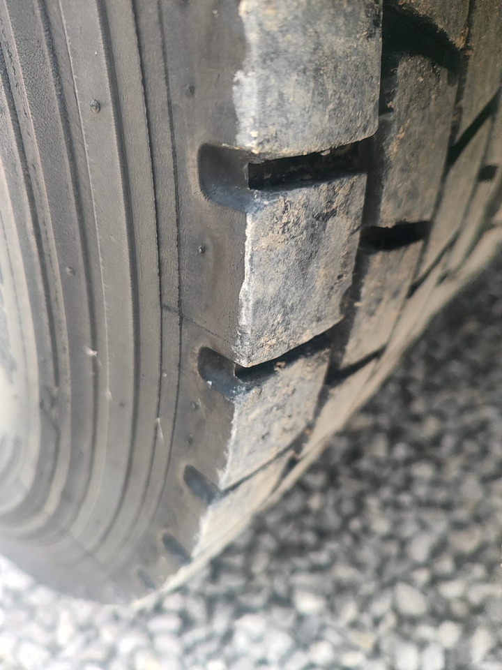 Φορτηγό αυτοκινητάμαξα για τη μεταφορά βαρέως εξοπλισμού MAN TGL: φωτογραφία 35 Φορτηγό αυτοκινητάμαξα για τη μεταφορά βαρέως εξοπλισμού MAN TGL: φωτογραφία 35