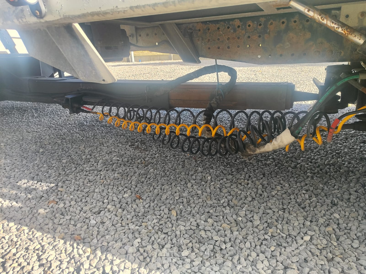 Φορτηγό αυτοκινητάμαξα για τη μεταφορά βαρέως εξοπλισμού MAN TGL: φωτογραφία 18 Φορτηγό αυτοκινητάμαξα για τη μεταφορά βαρέως εξοπλισμού MAN TGL: φωτογραφία 18