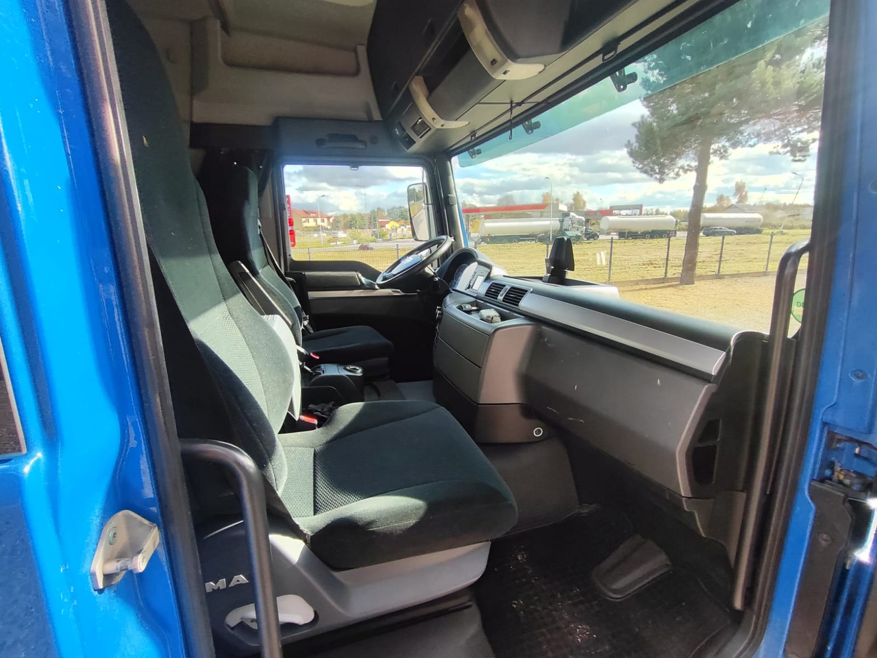 Φορτηγό αυτοκινητάμαξα για τη μεταφορά βαρέως εξοπλισμού MAN TGL: φωτογραφία 21 Φορτηγό αυτοκινητάμαξα για τη μεταφορά βαρέως εξοπλισμού MAN TGL: φωτογραφία 21