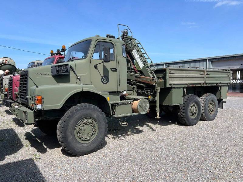 Volvo N 10 6X6 - FASSI 8TM CRANE (4x in stock) - Φορτηγό, Φορτηγό με γερανό: φωτογραφία 1 Volvo N 10 6X6 - FASSI 8TM CRANE (4x in stock) - Φορτηγό, Φορτηγό με γερανό: φωτογραφία 1