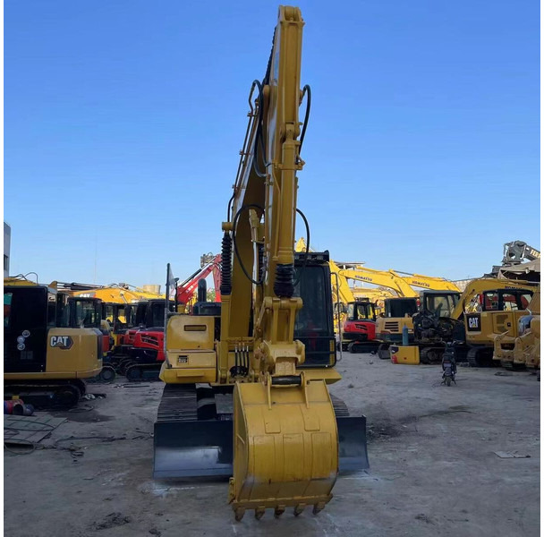 Komatsu PC130 - Ερπυστριοφόρος εκσκαφέας: φωτογραφία 2 Komatsu PC130 - Ερπυστριοφόρος εκσκαφέας: φωτογραφία 2