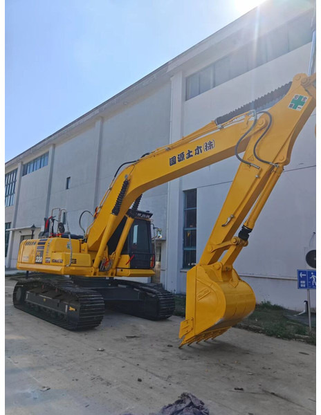 Komatsu PC220-8 - Ερπυστριοφόρος εκσκαφέας: φωτογραφία 4 Komatsu PC220-8 - Ερπυστριοφόρος εκσκαφέας: φωτογραφία 4