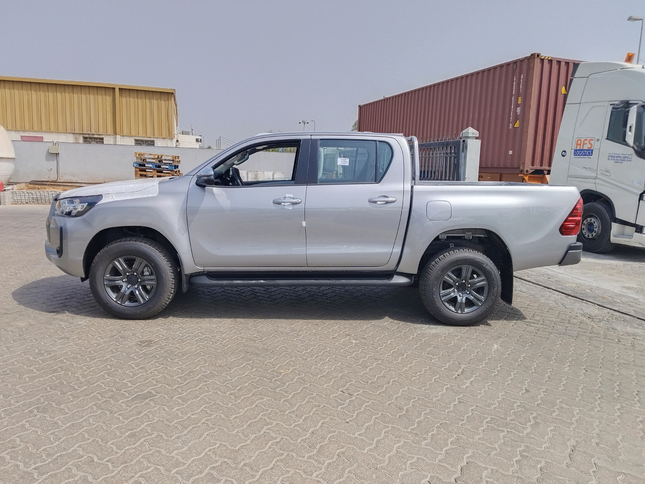 Toyota Hilux - Ημιφορτηγό, Διπλοκάμπινο ελαφρύ επαγγελματικό: φωτογραφία 1 Toyota Hilux - Ημιφορτηγό, Διπλοκάμπινο ελαφρύ επαγγελματικό: φωτογραφία 1