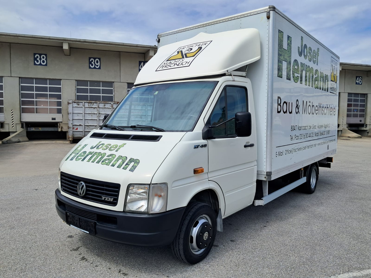 Επαγγελματικό αυτοκίνητο κόφα VOLKSWAGEN LT 46-35 2.5 TDI: φωτογραφία 1