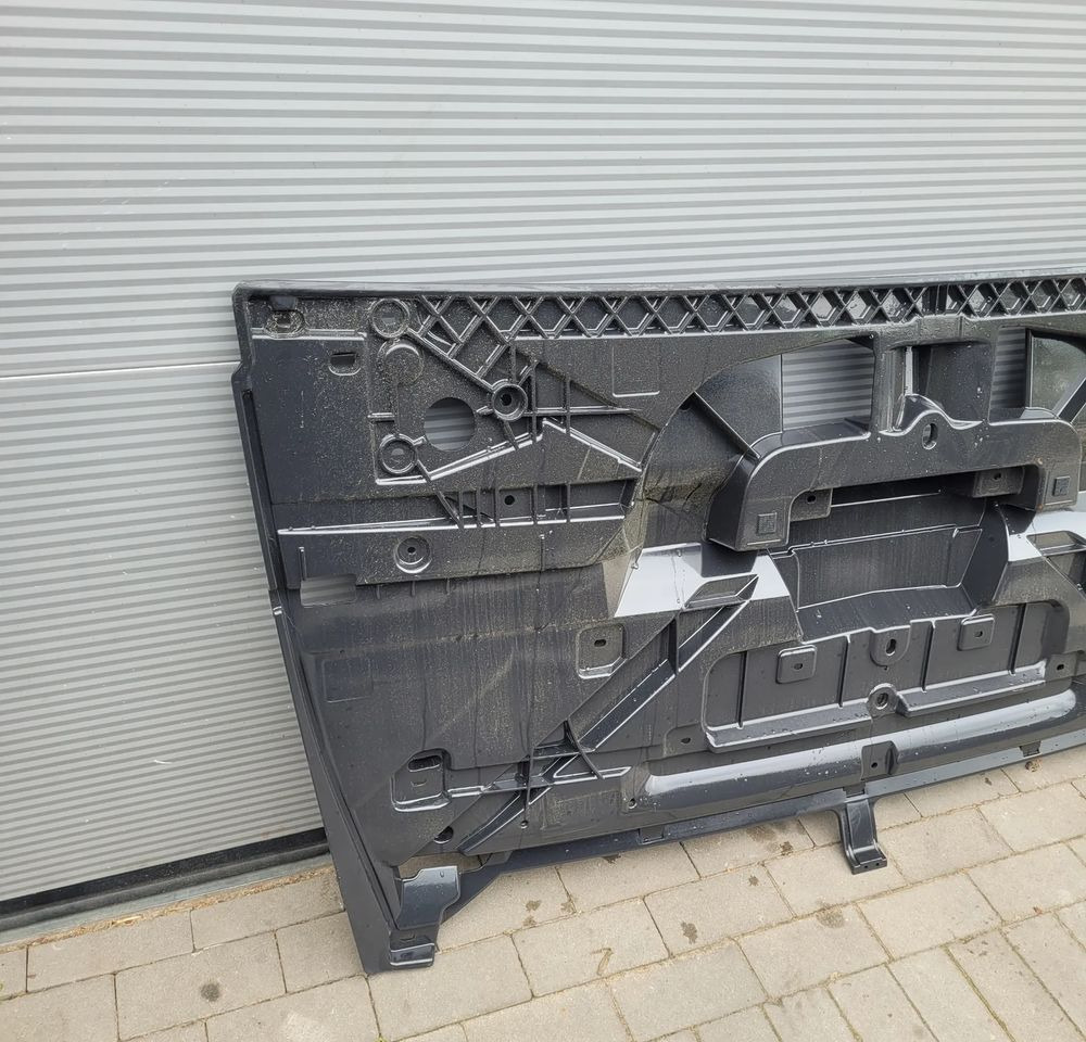 ATRAPA MASKA DAF XF 106 ORYGINAŁ 1835730 CHWALIM116 - Καπό για Φορτηγό: φωτογραφία 3 ATRAPA MASKA DAF XF 106 ORYGINAŁ 1835730 CHWALIM116 - Καπό για Φορτηγό: φωτογραφία 3