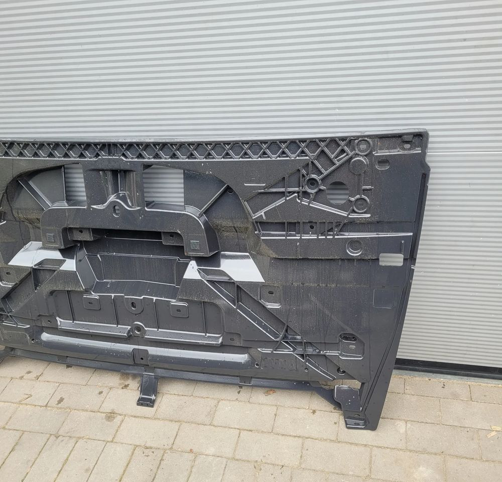 ATRAPA MASKA DAF XF 106 ORYGINAŁ 1835730 CHWALIM116 - Καπό για Φορτηγό: φωτογραφία 2 ATRAPA MASKA DAF XF 106 ORYGINAŁ 1835730 CHWALIM116 - Καπό για Φορτηγό: φωτογραφία 2