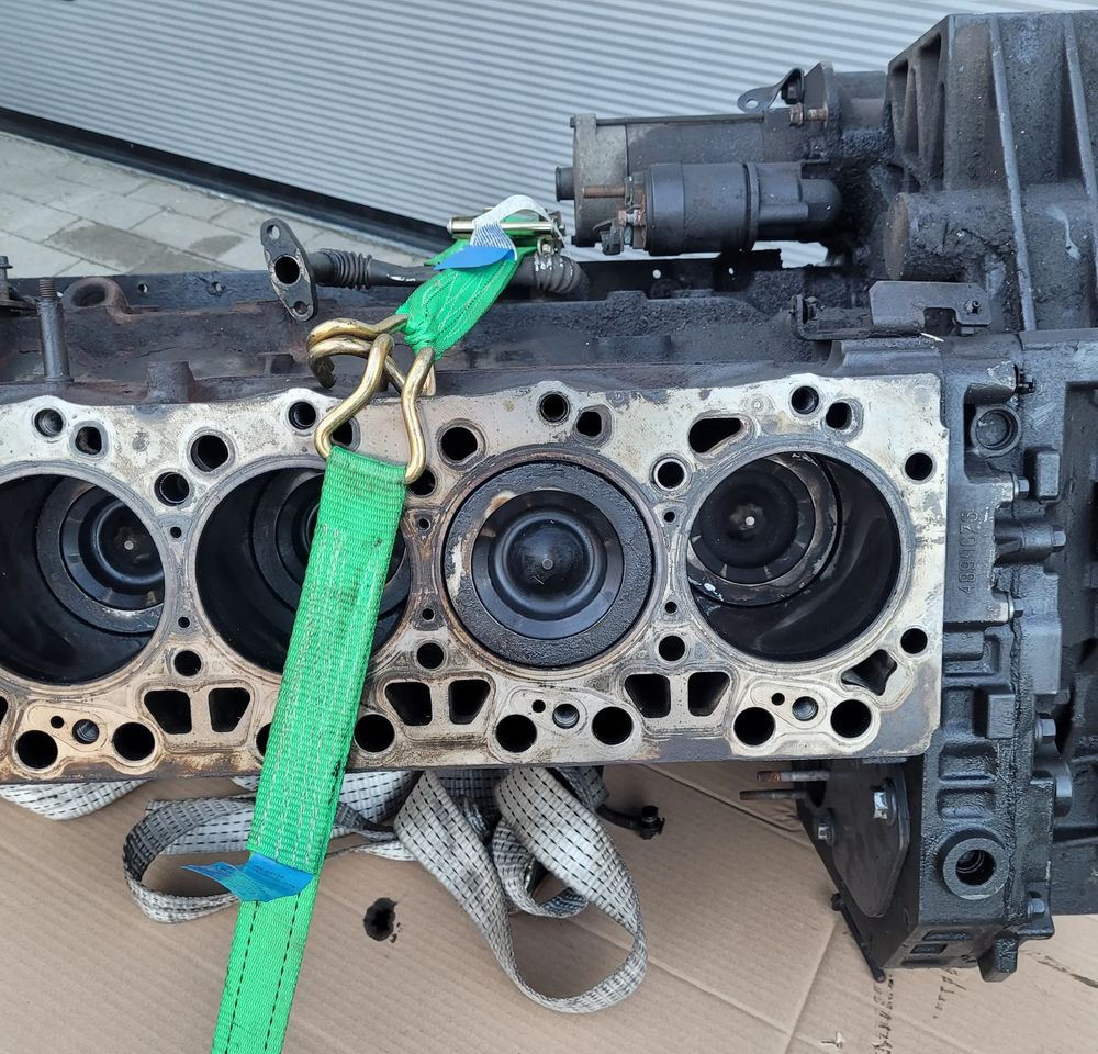 BLOK SILNIKA IVECO EUROCARGO E6 - Μπλοκ κυλίνδρων για Φορτηγό: φωτογραφία 2 BLOK SILNIKA IVECO EUROCARGO E6 - Μπλοκ κυλίνδρων για Φορτηγό: φωτογραφία 2