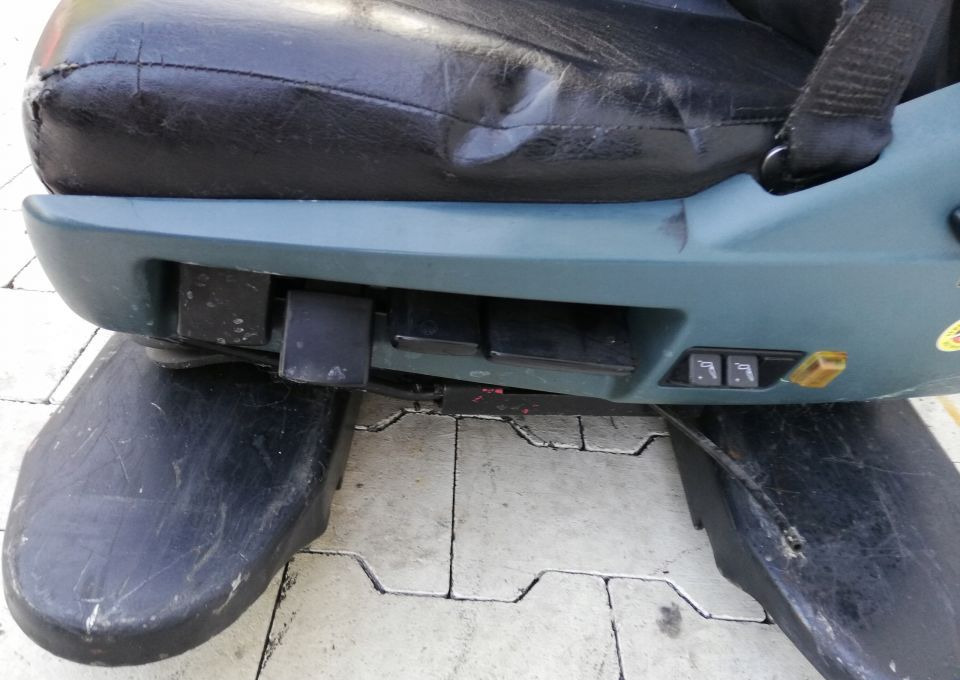 FOTEL KIEROWCY DAF XF CF LF - Kάθισμα για Φορτηγό: φωτογραφία 2 FOTEL KIEROWCY DAF XF CF LF - Kάθισμα για Φορτηγό: φωτογραφία 2