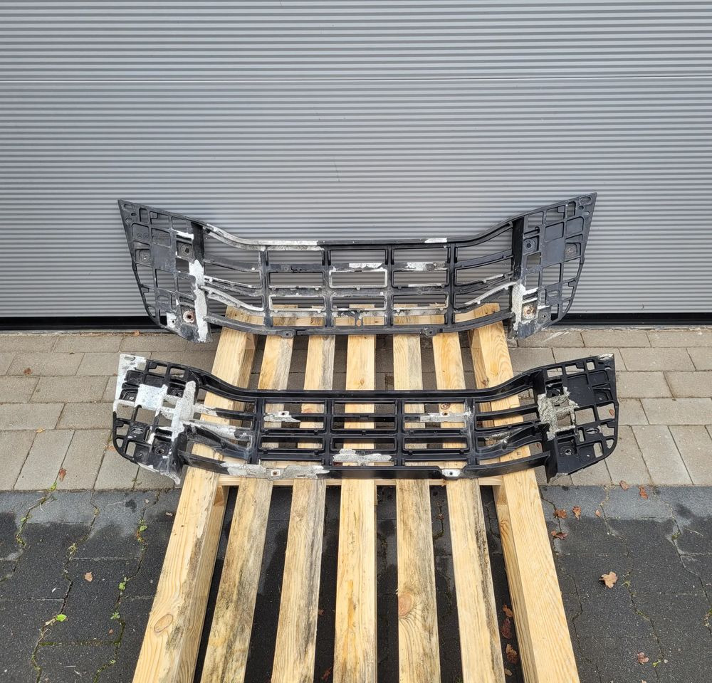 GRILL ŁAWKA MOCOWANIE IVECO S WAY 5802304012 CHWALIM116 - Μάσκα ψυγείου για Φορτηγό: φωτογραφία 1 GRILL ŁAWKA MOCOWANIE IVECO S WAY 5802304012 CHWALIM116 - Μάσκα ψυγείου για Φορτηγό: φωτογραφία 1