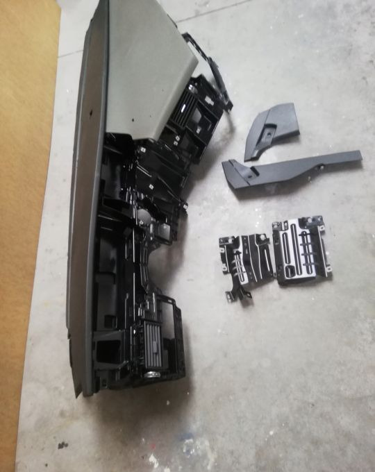 KONSOLA DESKA VOLVO FH4 - Ταμπλό αυτοκινήτου για Φορτηγό: φωτογραφία 2 KONSOLA DESKA VOLVO FH4 - Ταμπλό αυτοκινήτου για Φορτηγό: φωτογραφία 2