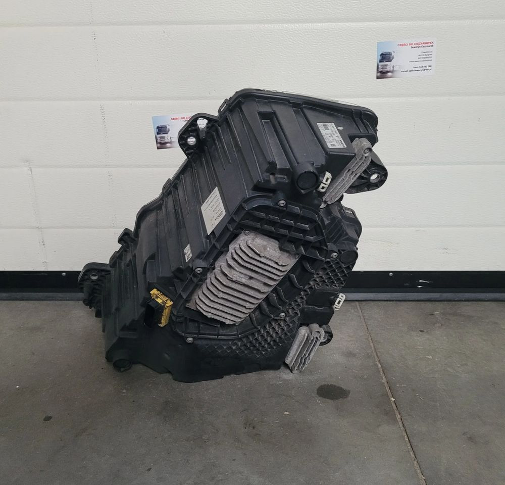 LAMPA LED RH. VOLVO FH5 23752678 ORYGINAŁ CHWALIM116 - Φωτισμός για Φορτηγό: φωτογραφία 2 LAMPA LED RH. VOLVO FH5 23752678 ORYGINAŁ CHWALIM116 - Φωτισμός για Φορτηγό: φωτογραφία 2