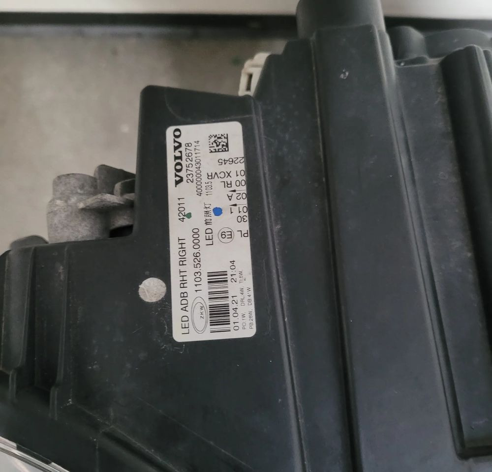 LAMPA LED RH. VOLVO FH5 23752678 ORYGINAŁ CHWALIM116 - Φωτισμός για Φορτηγό: φωτογραφία 4 LAMPA LED RH. VOLVO FH5 23752678 ORYGINAŁ CHWALIM116 - Φωτισμός για Φορτηγό: φωτογραφία 4