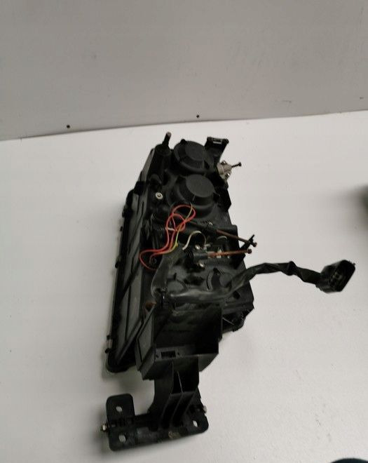 LAMPA VOLVO FH12 fh13 ORYGINAŁ PRAWA - Προβολέας για Φορτηγό: φωτογραφία 4 LAMPA VOLVO FH12 fh13 ORYGINAŁ PRAWA - Προβολέας για Φορτηγό: φωτογραφία 4