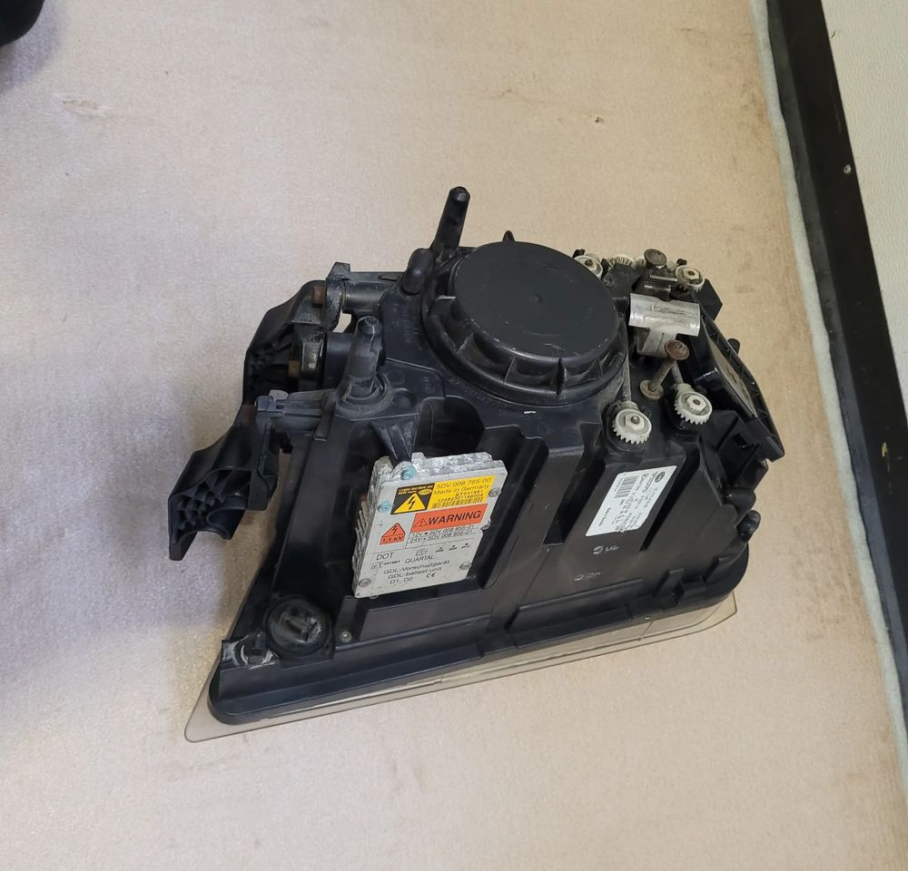 LAMPA XENON LH VOLVO FH 13 ORYGINAŁ - Φωτισμός για Φορτηγό: φωτογραφία 4 LAMPA XENON LH VOLVO FH 13 ORYGINAŁ - Φωτισμός για Φορτηγό: φωτογραφία 4