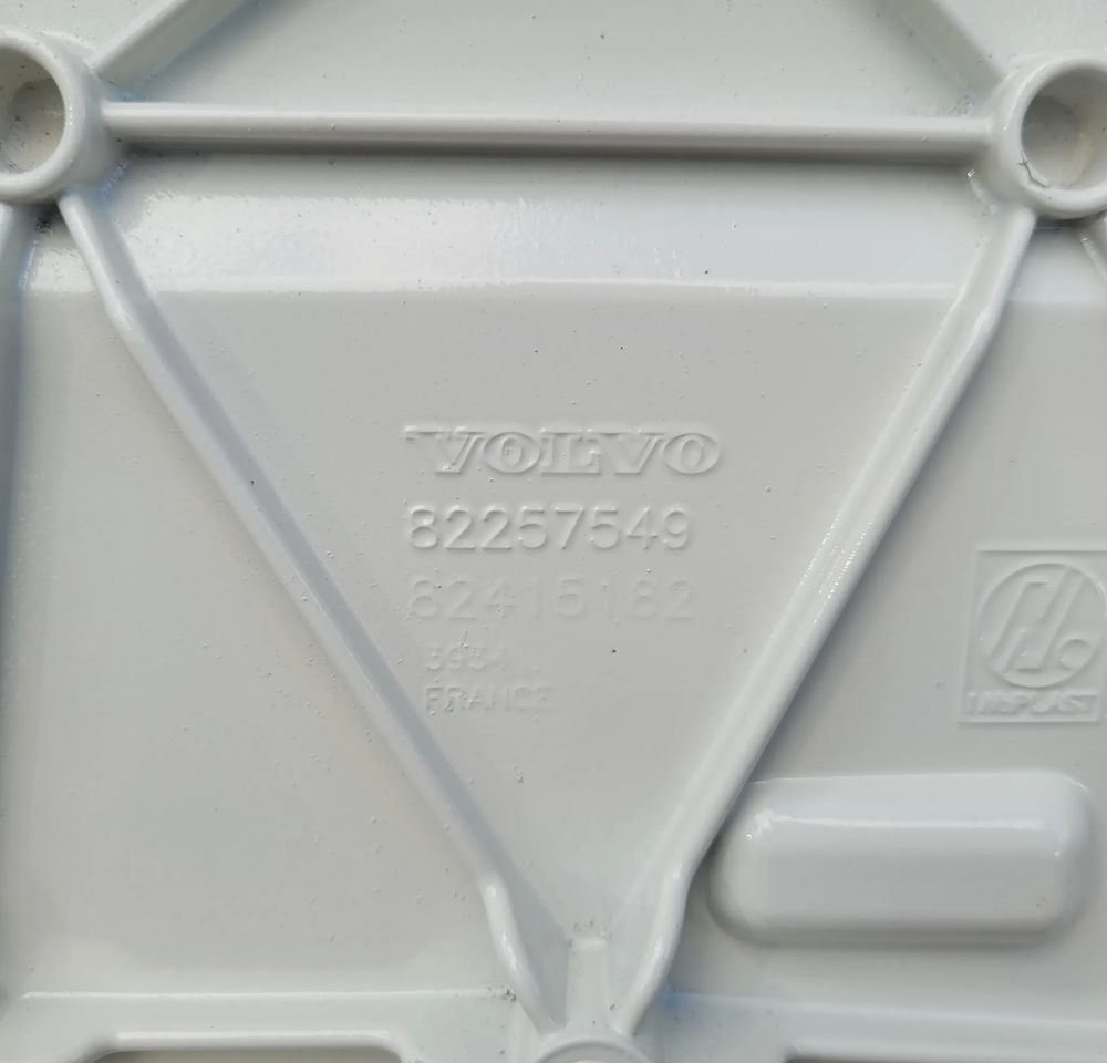 MASKA ATRAPA VOLVO FMX ORYGINAŁ 82257549 CHWALIM116 - Καπό για Φορτηγό: φωτογραφία 5 MASKA ATRAPA VOLVO FMX ORYGINAŁ 82257549 CHWALIM116 - Καπό για Φορτηγό: φωτογραφία 5