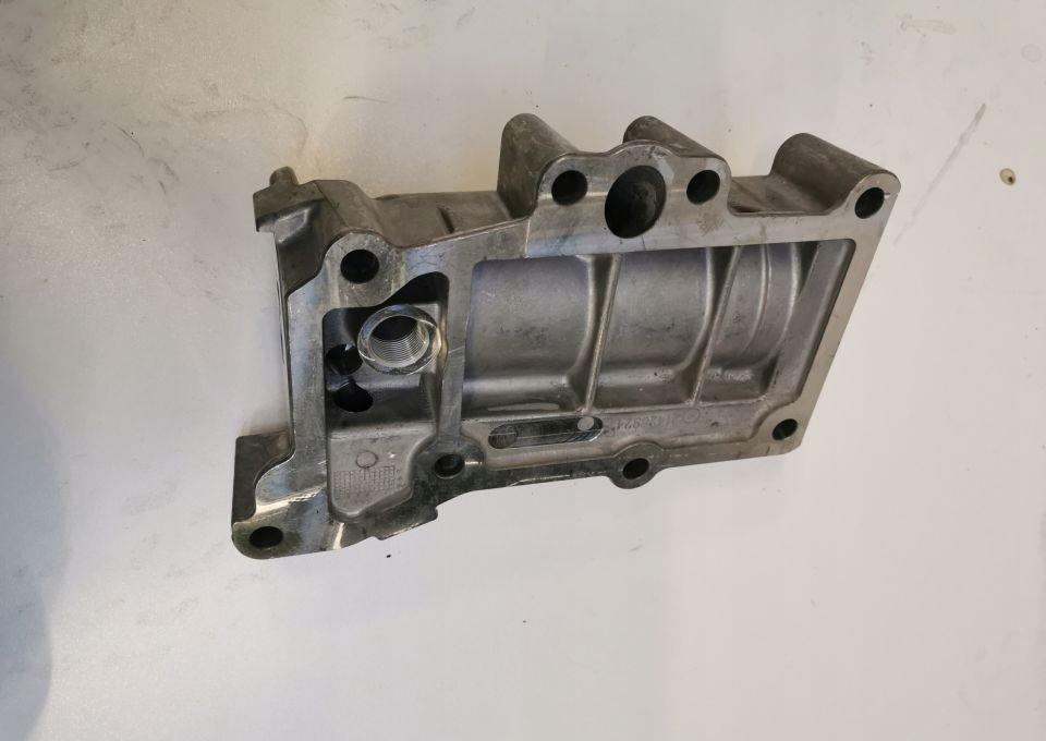 OBUDOWA FILTRA OLEJU VOLVO RENAULT 21426924 - Φίλτρο λαδιού για Φορτηγό: φωτογραφία 2 OBUDOWA FILTRA OLEJU VOLVO RENAULT 21426924 - Φίλτρο λαδιού για Φορτηγό: φωτογραφία 2