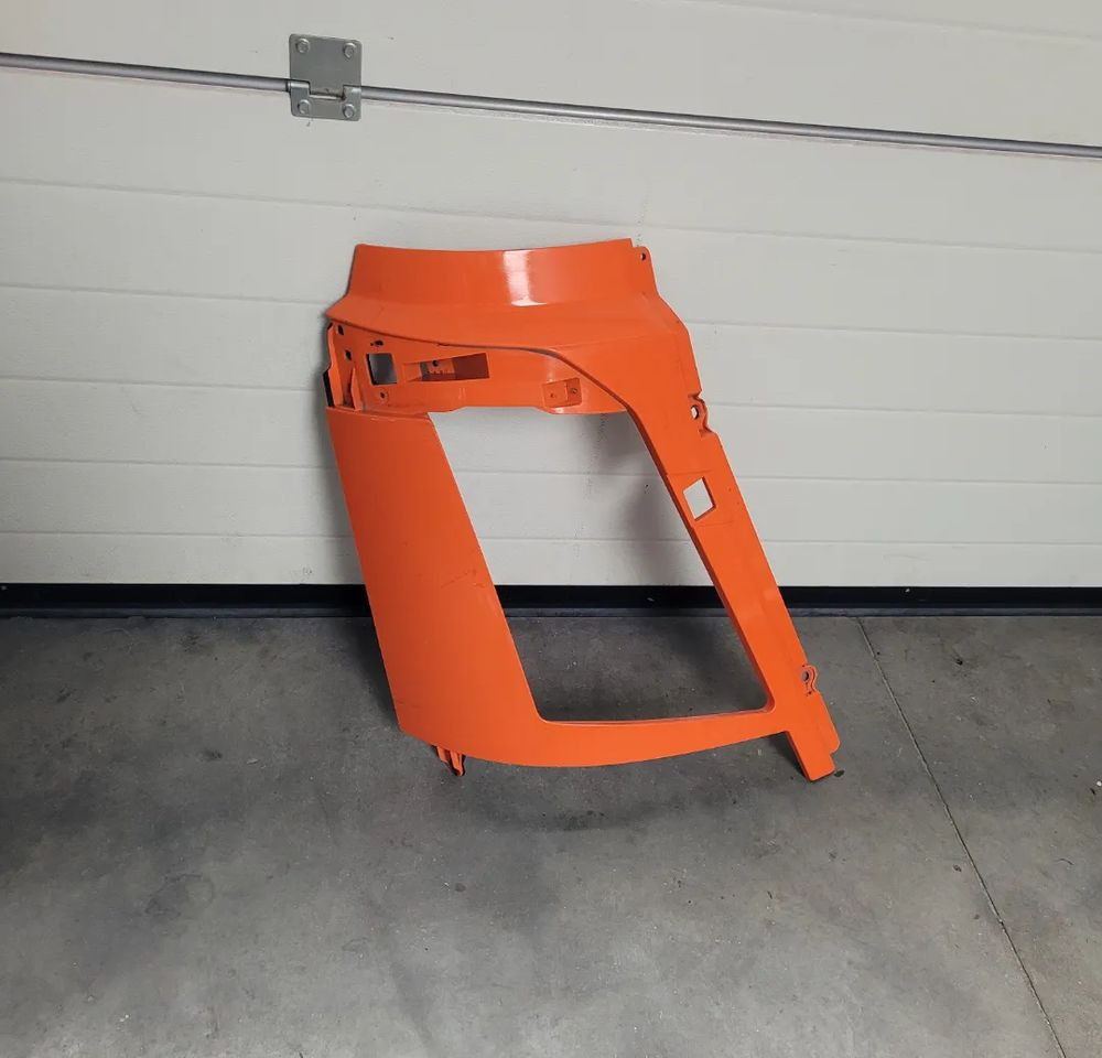 OKULAR ZDERZAK POSZYCIE VOLVO FH4 RH ORYGINAŁ - Προφυλακτήρας για Φορτηγό: φωτογραφία 1 OKULAR ZDERZAK POSZYCIE VOLVO FH4 RH ORYGINAŁ - Προφυλακτήρας για Φορτηγό: φωτογραφία 1