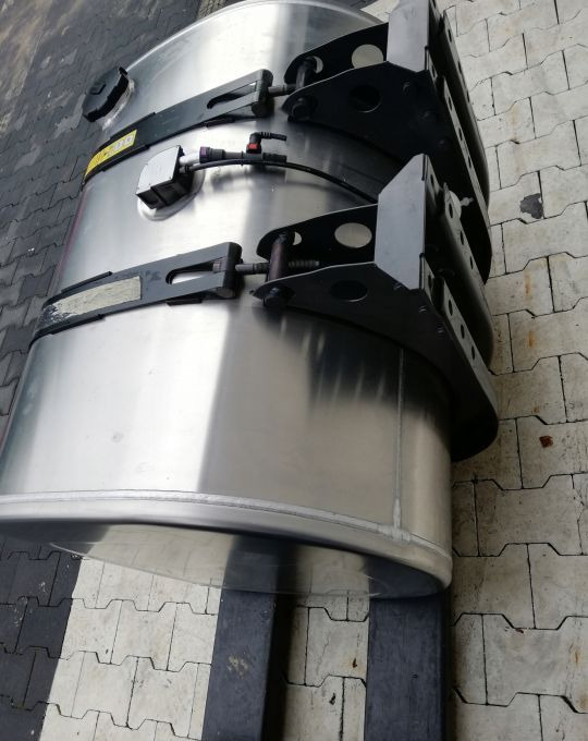 ZBIORNIK PALIWA VOLVO FH4 GAMA RANGE T 365L - Ρεζερβουάρ καυσίμου για Φορτηγό: φωτογραφία 2 ZBIORNIK PALIWA VOLVO FH4 GAMA RANGE T 365L - Ρεζερβουάρ καυσίμου για Φορτηγό: φωτογραφία 2