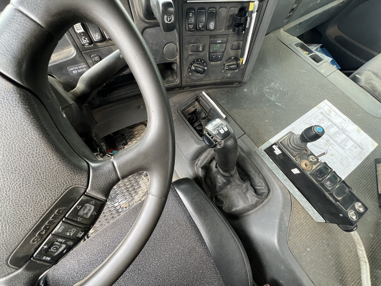 SCANIA 8x4 - Φορτηγό φόρτωσης γάντζου: φωτογραφία 5 SCANIA 8x4 - Φορτηγό φόρτωσης γάντζου: φωτογραφία 5