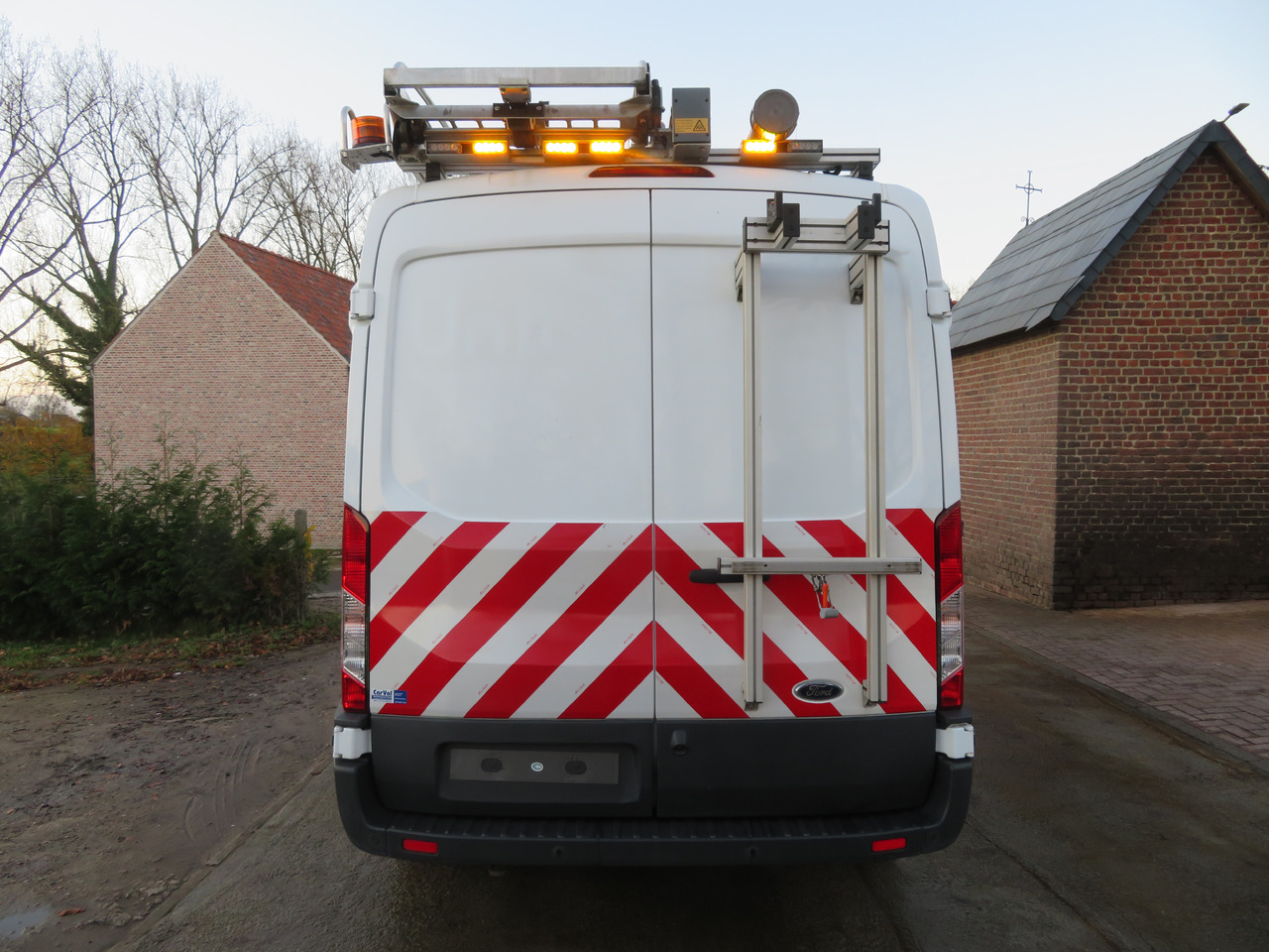 Μίσθωση Ford Transit 2.0TDCi - L2H2 Ford Transit 2.0TDCi - L2H2: φωτογραφία 6