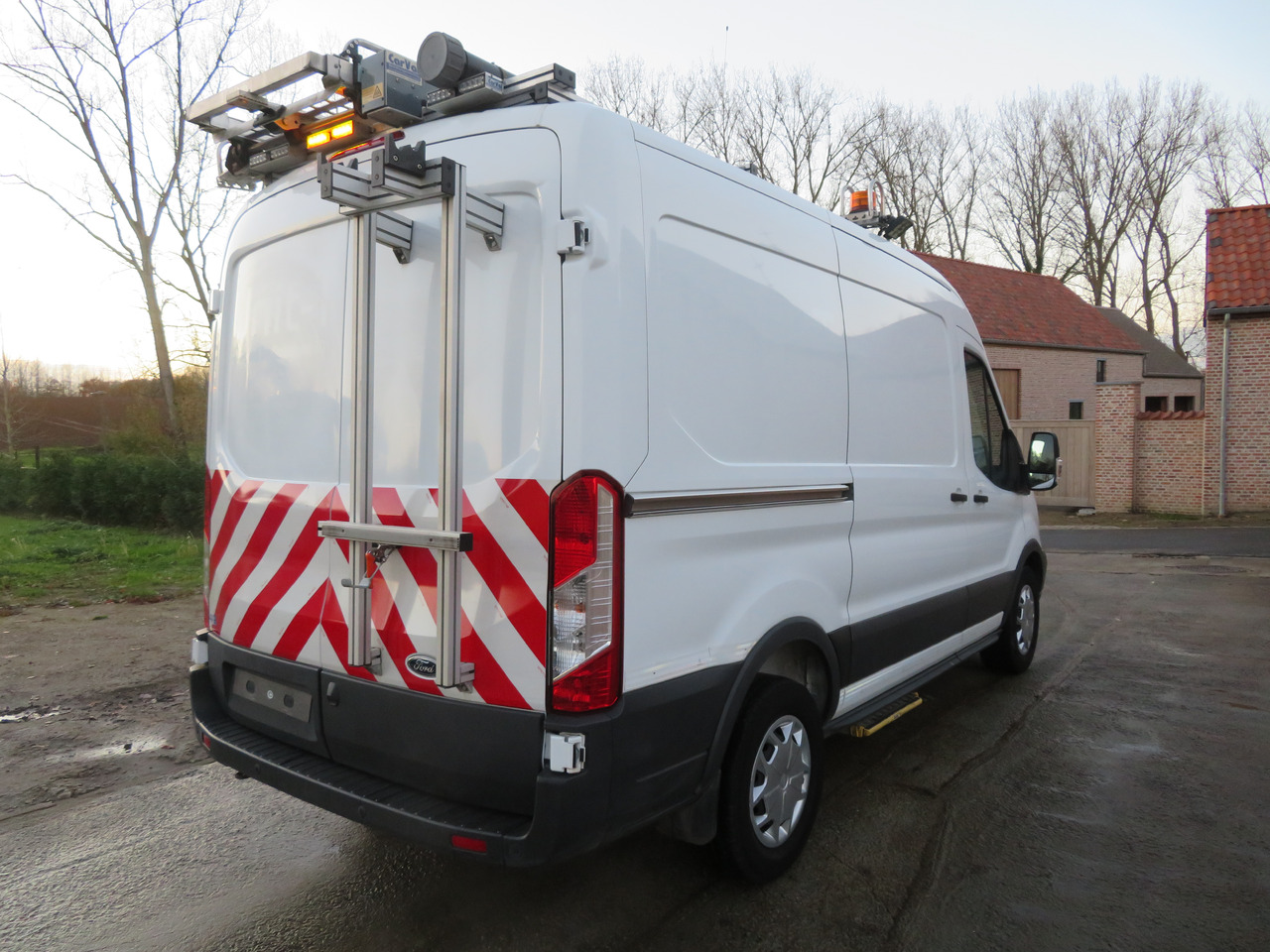 Μίσθωση Ford Transit 2.0TDCi - L2H2 Ford Transit 2.0TDCi - L2H2: φωτογραφία 7