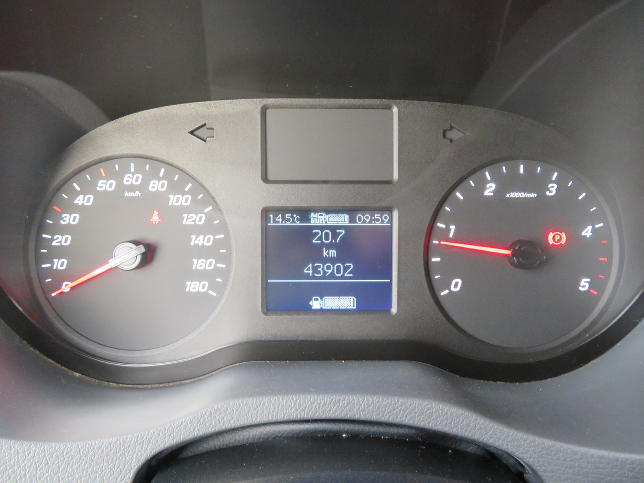 Μικρό βαν Mercedes-Benz Sprinter 311CDi: φωτογραφία 18 Μικρό βαν Mercedes-Benz Sprinter 311CDi: φωτογραφία 18