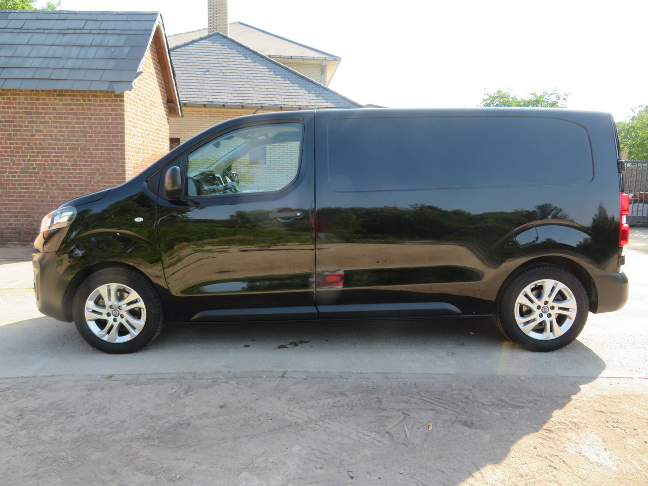 OPEL Vivaro 2.0 Turbo - L2H1 - Μικρό βαν: φωτογραφία 4 OPEL Vivaro 2.0 Turbo - L2H1 - Μικρό βαν: φωτογραφία 4