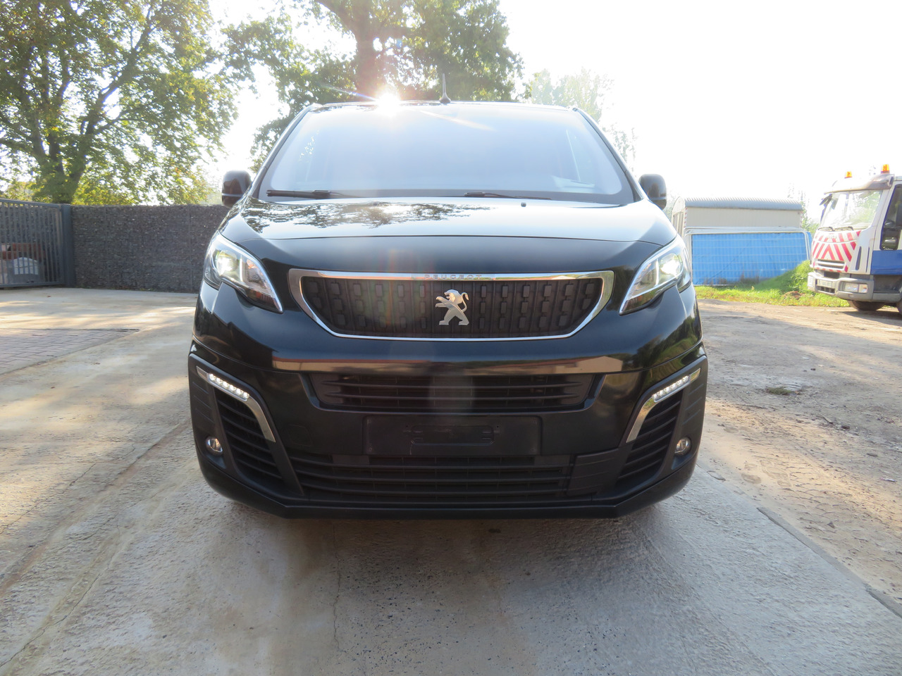 Peugeot Expert 2.0 BlueHDi - L3 - Automaat - Βαν: φωτογραφία 2 Peugeot Expert 2.0 BlueHDi - L3 - Automaat - Βαν: φωτογραφία 2