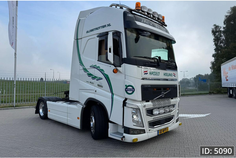Volvo FH 460 Globetrotter XL, Euro 6, / Like new! / Special interior / Standklima / 2 Tanks - Τράκτορας: φωτογραφία 4 Volvo FH 460 Globetrotter XL, Euro 6, / Like new! / Special interior / Standklima / 2 Tanks - Τράκτορας: φωτογραφία 4