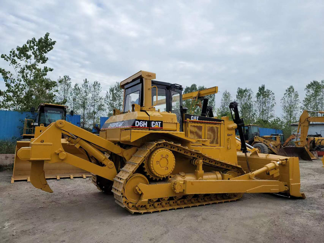 CATERPILLAR D6H - Μπουλντόζα: φωτογραφία 3 CATERPILLAR D6H - Μπουλντόζα: φωτογραφία 3