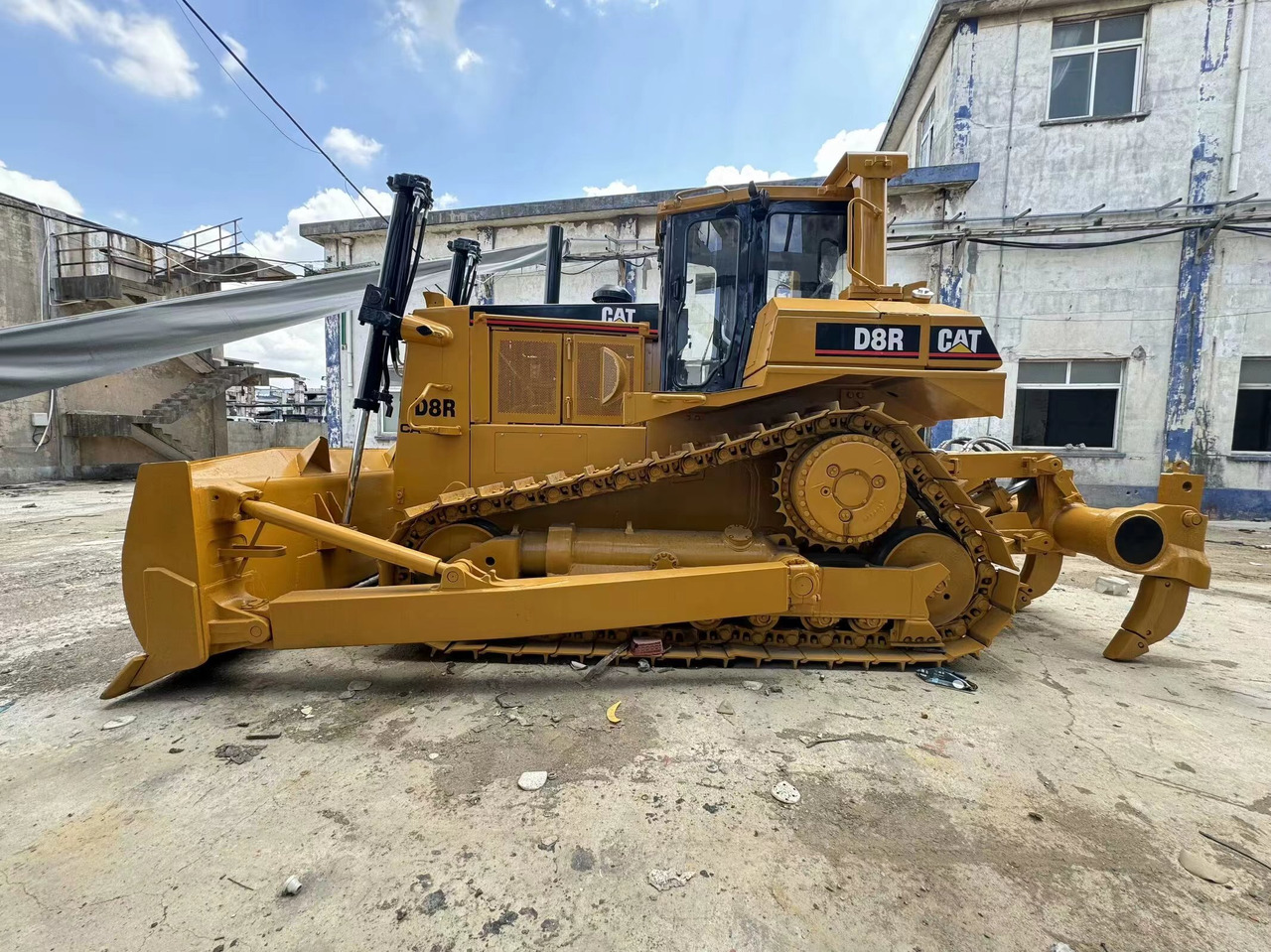 CATERPILLAR D8R Bulldozer Click for Discount - Μπουλντόζα: φωτογραφία 1 CATERPILLAR D8R Bulldozer Click for Discount - Μπουλντόζα: φωτογραφία 1