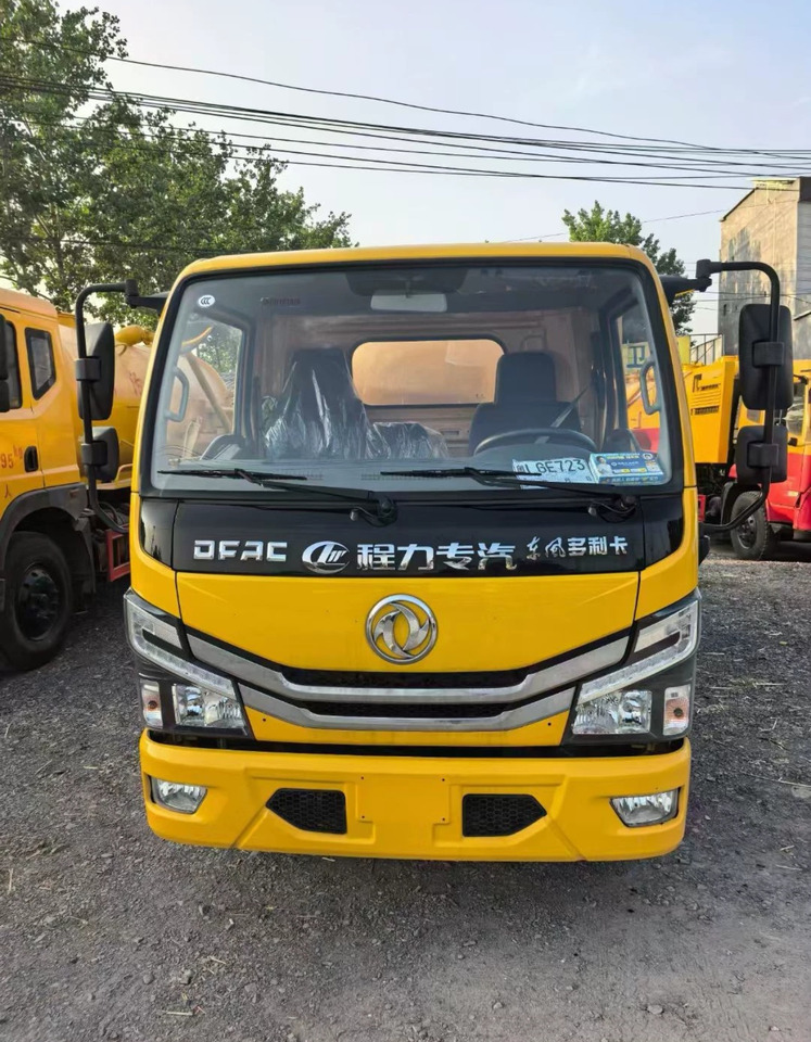 DongFeng Small Sewage Truck - Όχημα εκκένωσης βόθρων: φωτογραφία 3 DongFeng Small Sewage Truck - Όχημα εκκένωσης βόθρων: φωτογραφία 3