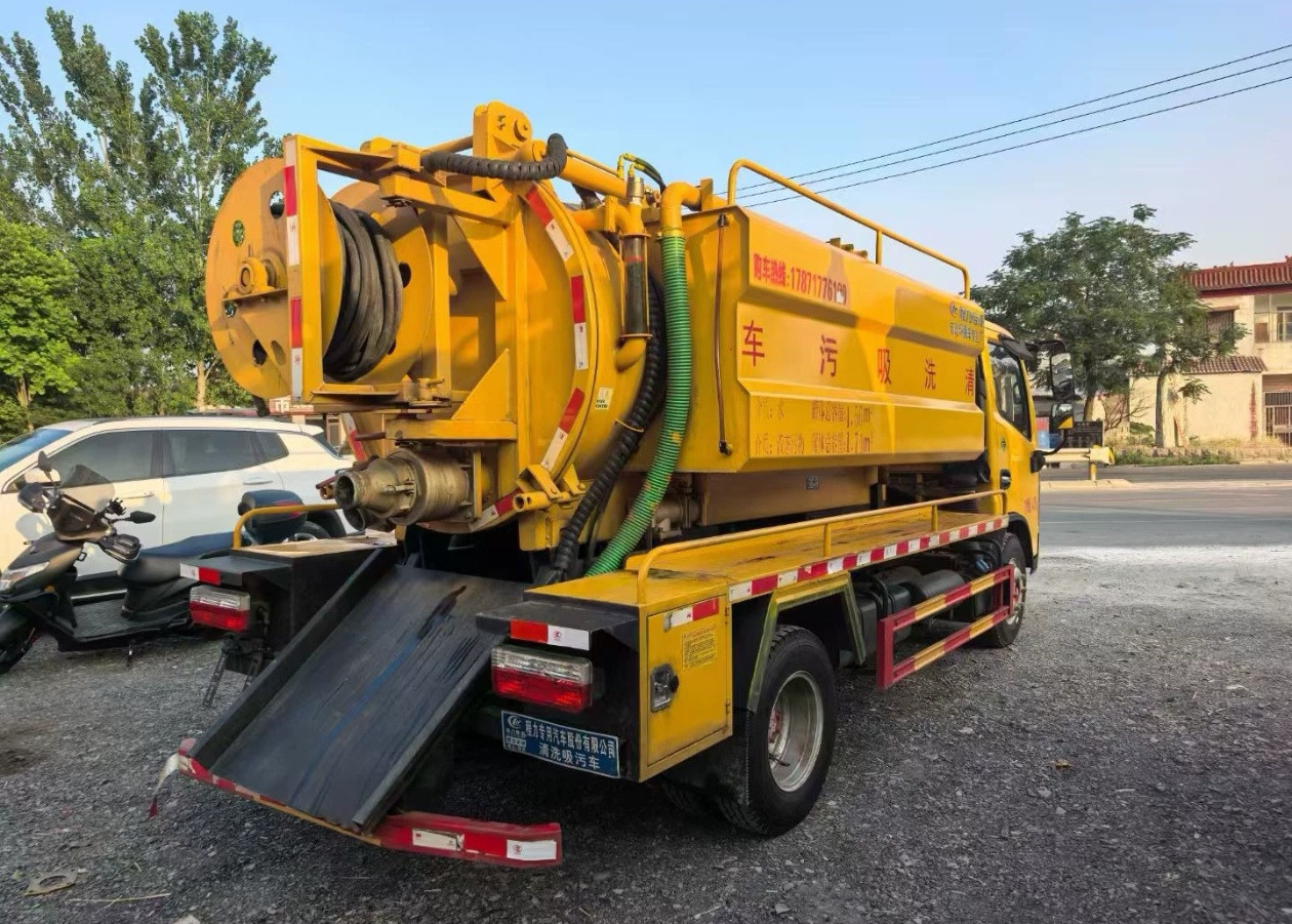 DongFeng Small Sewage Truck - Όχημα εκκένωσης βόθρων: φωτογραφία 4 DongFeng Small Sewage Truck - Όχημα εκκένωσης βόθρων: φωτογραφία 4