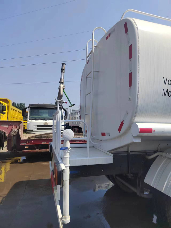 Μίσθωση HOWO Water Tanker Click Here for Discount HOWO Water Tanker Click Here for Discount: φωτογραφία 7 Μίσθωση HOWO Water Tanker Click Here for Discount HOWO Water Tanker Click Here for Discount: φωτογραφία 7