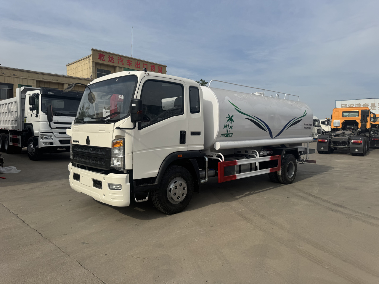 Howo Water Tanker Click for Discount - Αντλία νερού: φωτογραφία 1 Howo Water Tanker Click for Discount - Αντλία νερού: φωτογραφία 1
