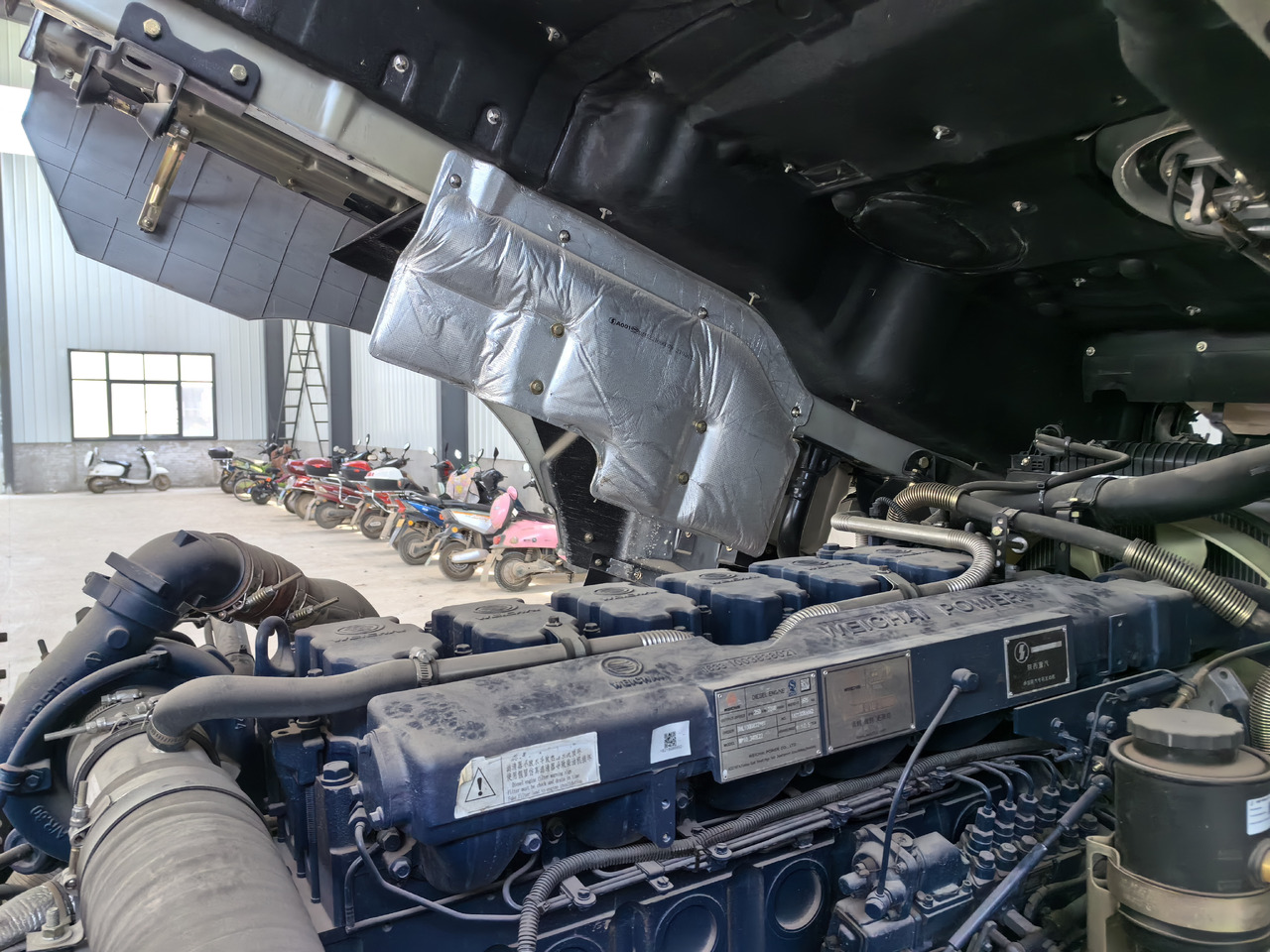 Shacman 340HP H3000 6x4 Tractor Click for Discount - Τράκτορας: φωτογραφία 4 Shacman 340HP H3000 6x4 Tractor Click for Discount - Τράκτορας: φωτογραφία 4