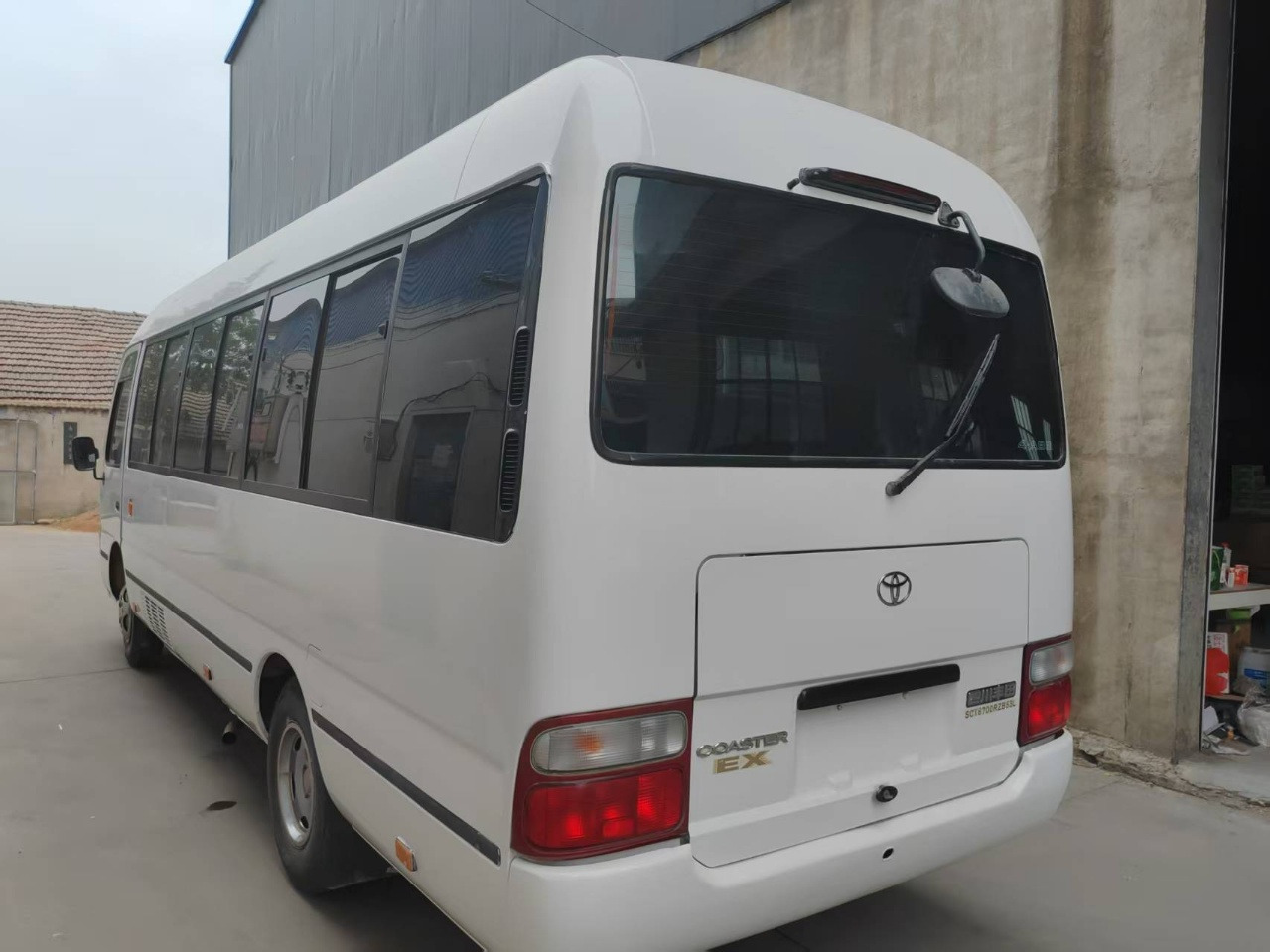 TOYOTA Hiace Bus 13 Seats - Πούλμαν: φωτογραφία 5 TOYOTA Hiace Bus 13 Seats - Πούλμαν: φωτογραφία 5