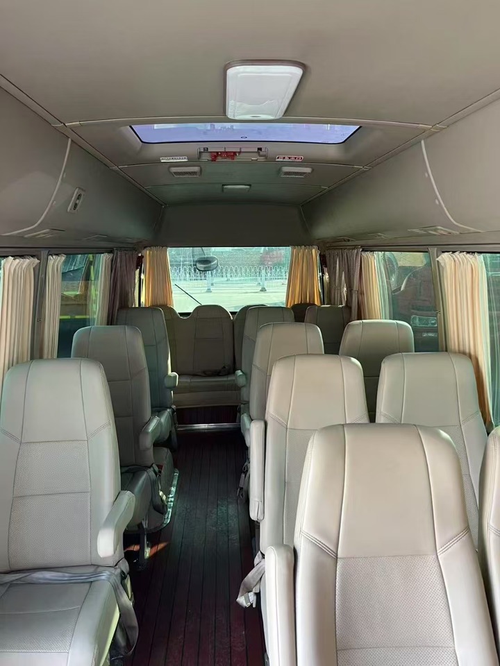 Πούλμαν TOYOTA Mini Bus 20 Seats: φωτογραφία 7 Πούλμαν TOYOTA Mini Bus 20 Seats: φωτογραφία 7