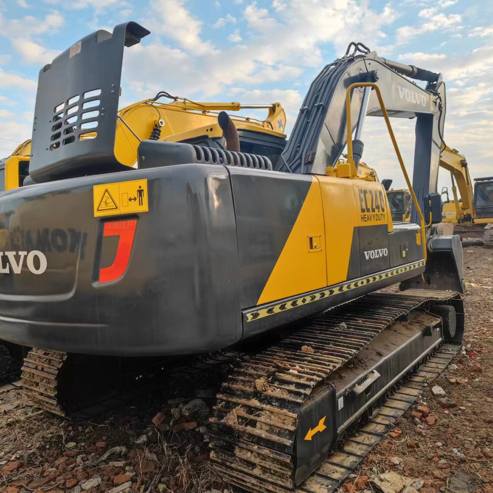VOLVO Excavator EC240 Click for Discount - Εκσκαφέας: φωτογραφία 2 VOLVO Excavator EC240 Click for Discount - Εκσκαφέας: φωτογραφία 2