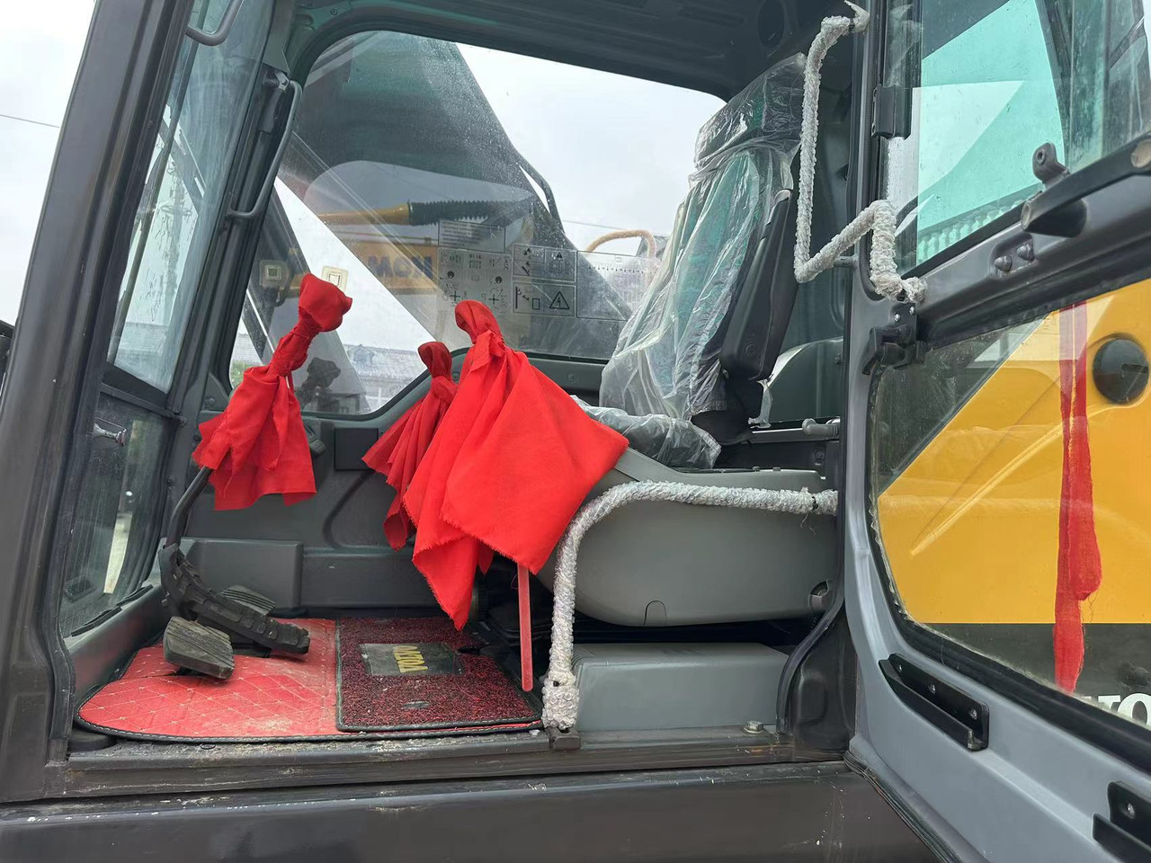 VOLVO Excavator EC240D Cilck for Discount - Ερπυστριοφόρος εκσκαφέας: φωτογραφία 4 VOLVO Excavator EC240D Cilck for Discount - Ερπυστριοφόρος εκσκαφέας: φωτογραφία 4