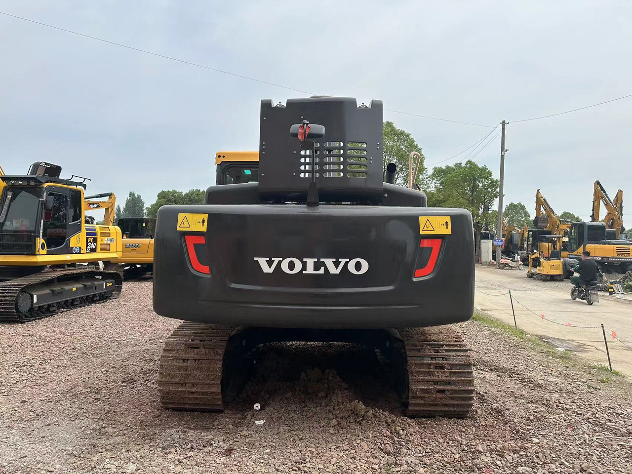 VOLVO Excavator EC240D Cilck for Discount - Ερπυστριοφόρος εκσκαφέας: φωτογραφία 5 VOLVO Excavator EC240D Cilck for Discount - Ερπυστριοφόρος εκσκαφέας: φωτογραφία 5