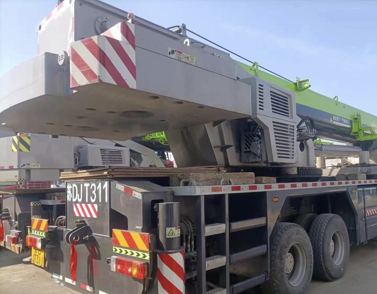 ZOOMLION Crane ZTC700V562-1 - Γερανός: φωτογραφία 4 ZOOMLION Crane ZTC700V562-1 - Γερανός: φωτογραφία 4