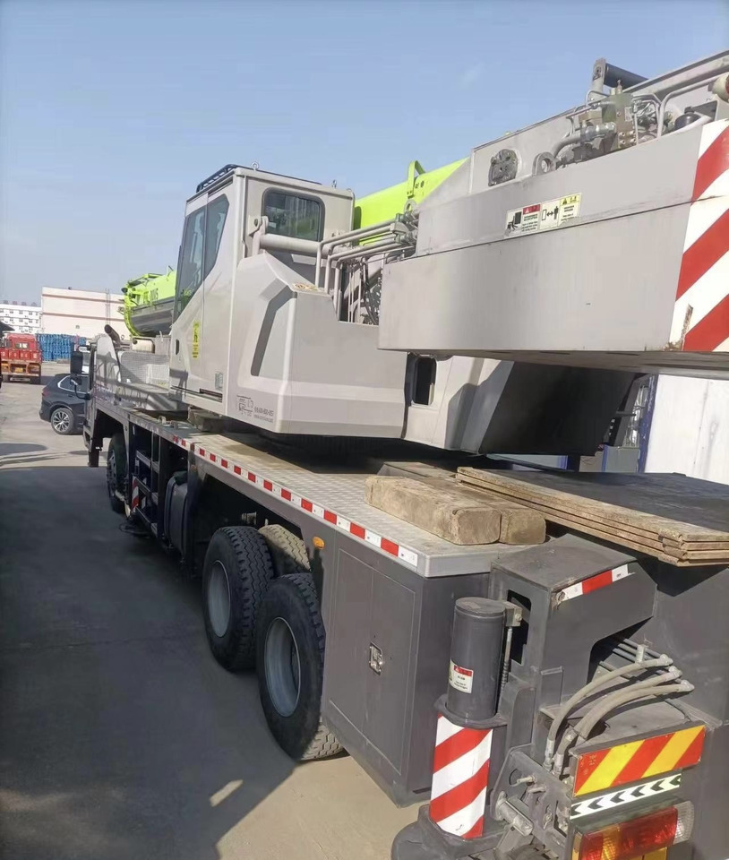 ZOOMLION Crane ZTC700V562-1 - Γερανός: φωτογραφία 3 ZOOMLION Crane ZTC700V562-1 - Γερανός: φωτογραφία 3