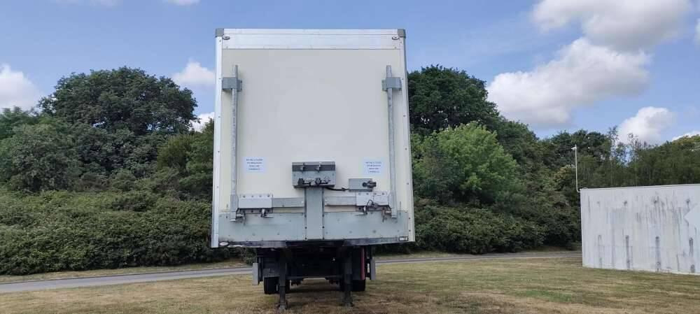 Semi-remorque 1 Essieu DISTRIBOX HAYON 24 PALETTES 2 PORTES AR 2M80 - Επικαθήμενο κόφα: φωτογραφία 3 Semi-remorque 1 Essieu DISTRIBOX HAYON 24 PALETTES 2 PORTES AR 2M80 - Επικαθήμενο κόφα: φωτογραφία 3