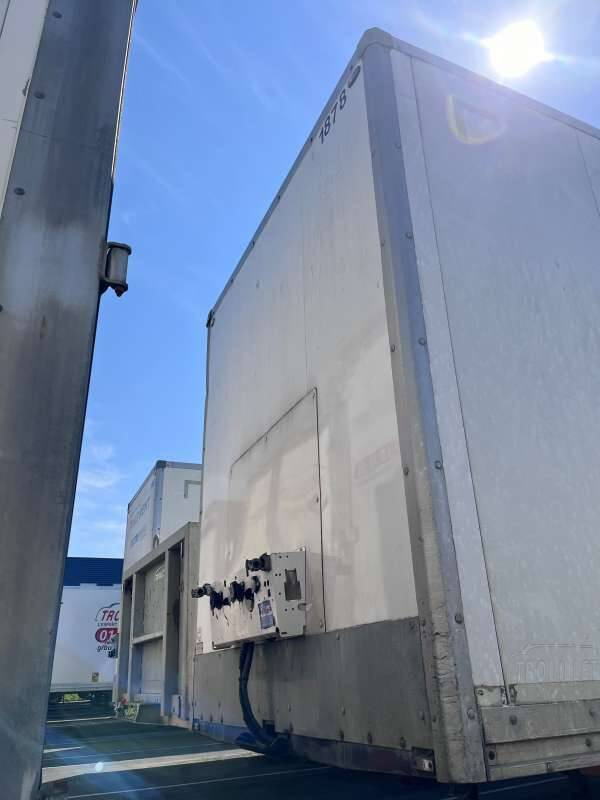 Semi-remorque 3 Essieux 38 TONNES 2 PORTES AR DOUBLE PLANCHER STEELBOX - Επικαθήμενο κόφα: φωτογραφία 5 Semi-remorque 3 Essieux 38 TONNES 2 PORTES AR DOUBLE PLANCHER STEELBOX - Επικαθήμενο κόφα: φωτογραφία 5